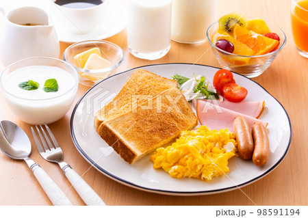 朝食のイメージ〜洋食 98591194