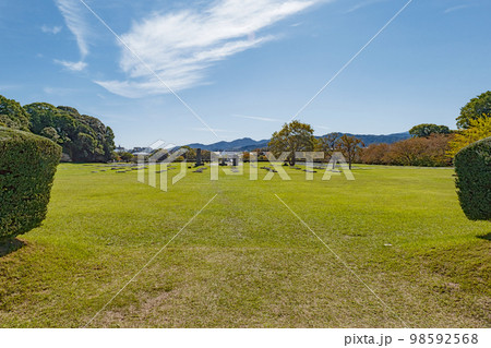 福岡 大宰府政庁跡の風景 福岡 大宰府政庁跡の風景 98592568
