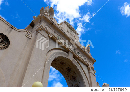 ハワイ WAR Memorial の門 ハワイ WAR Memorial の門 98597849