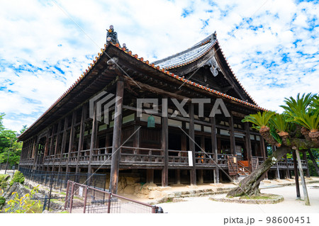 【世界遺産　嚴島神社】【安芸国一宮】豊国神社千畳閣2　広島県廿日市市 98600451