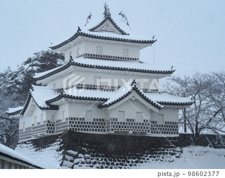 新潟県 新発田城の冬景色 新潟県 新発田城の冬景色 98602377