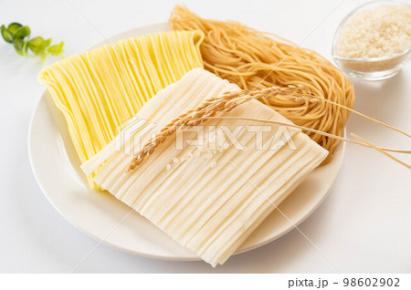 グルテンフリーヌードル 米粉麺 グルテンフリーヌードル 米粉麺 98602902