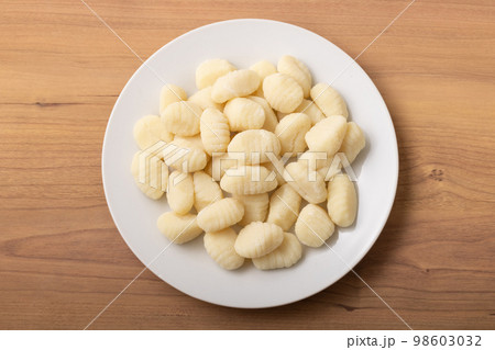 ポテトニョッキ　調理前 98603032