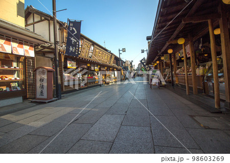帝釈天　参道　の風景画像 98603269