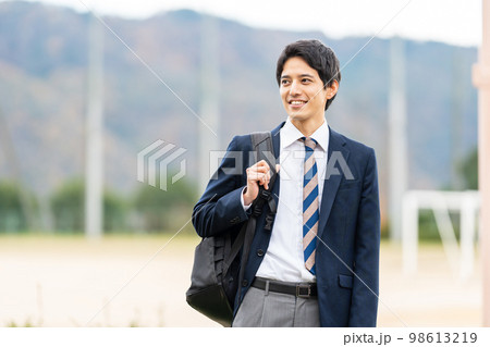 高校生 男子 学校 高校生 男子 学校 98613219