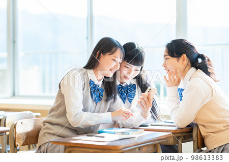 女子高生 スマホ 教室 女子高生 スマホ 教室 98613383