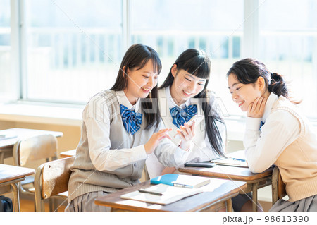 女子高生 スマホ 教室 女子高生 スマホ 教室 98613390