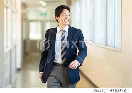 高校生 男子 学校 高校生 男子 学校 98613404