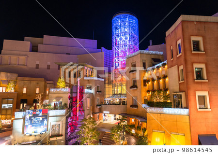 《神奈川県》川崎駅前夜の繁華街・ラチッタデッラ 《神奈川県》川崎駅前夜の繁華街・ラチッタデッラ 98614545