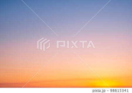 夕空のグラデーション 98615341