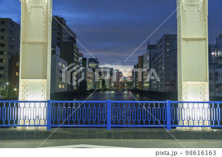 豊海橋から撮影した箱崎町。 98616163