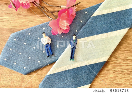 男性とネクタイ 就職や転職 男性とネクタイ 就職や転職 98618718