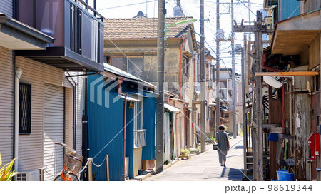 東京下町・昼下がりの路地裏【東京都墨田区】 東京下町・昼下がりの路地裏【東京都墨田区】 98619344