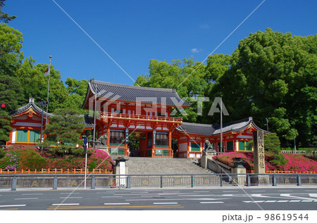 無人の京都・八坂神社 98619544