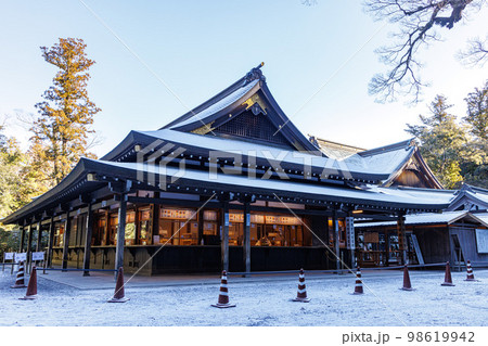雪の伊勢神宮 内宮 雪の伊勢神宮 内宮 98619942