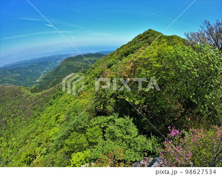 多良岳の座禅岩からの有明海と前岳 98627534