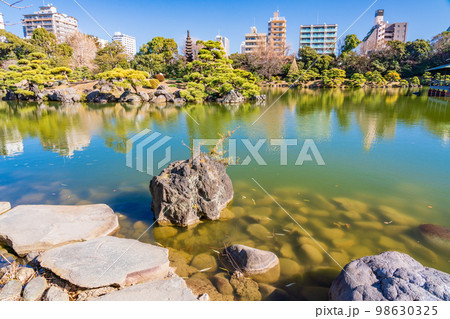 (東京都)清澄庭園 冬 (東京都)清澄庭園 冬 98630325