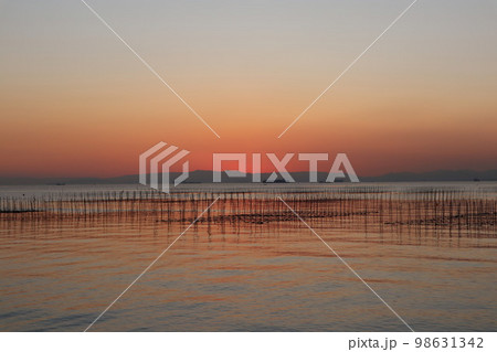 海 海岸 夕暮れ 夕焼け 釣り 海釣り 海 海岸 夕暮れ 夕焼け 釣り 海釣り 98631342