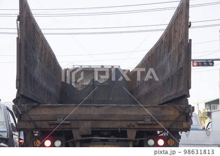 トラック 貨物 開封 98631813
