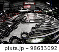 整備工場の工具 98633092