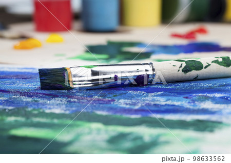 creative process of drawing 98633562