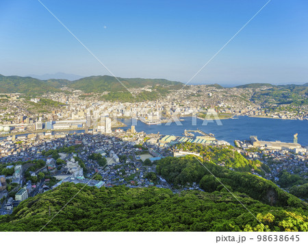 稲佐山山頂展望台から望む長崎の景観 / Nagasaki, Japan 98638645