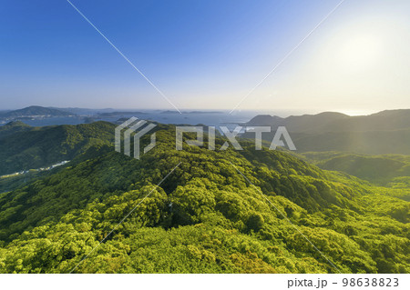 稲佐山山頂展望台から望む長崎の山地と島々 / Nagasaki, Japan 稲佐山山頂展望台から望む長崎の山地と島々 / Nagasaki, Japan 98638823