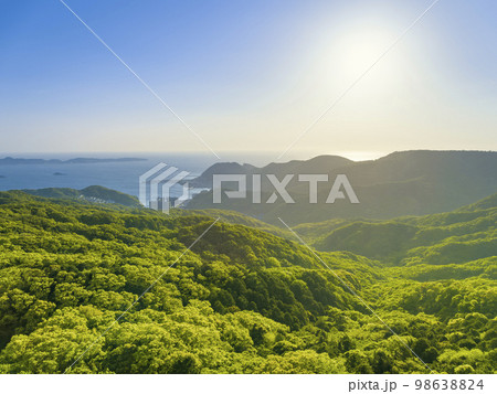 稲佐山山頂展望台から望む長崎の山と海 / Nagasaki, Japan 98638824