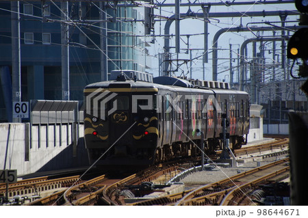 あいの風とやま鉄道 富山駅 とやま絵巻413系 あいの風とやま鉄道 富山駅 とやま絵巻413系 98644671