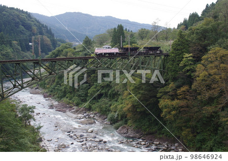 富山地方鉄道 千垣橋梁 工事列車デキ12021 98646924