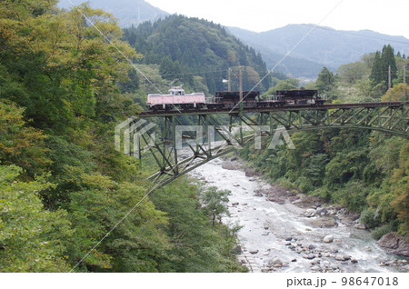 富山地方鉄道 千垣橋梁 工事列車デキ12021 富山地方鉄道 千垣橋梁 工事列車デキ12021 98647018