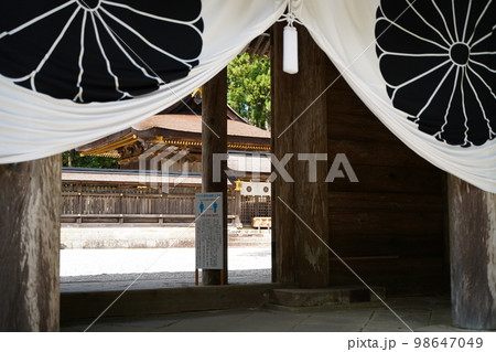 熊野本宮大社、本宮大社、熊野、くまの、聖地、くまのほんぐうたいしゃ、八咫烏、やたがらす、やたのからす 熊野本宮大社、本宮大社、熊野、くまの、聖地、くまのほんぐうたいしゃ、八咫烏、やたがらす、やたのからす 98647049