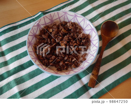 チョコシリアル 98647250