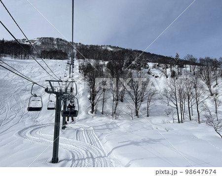 ガーラ湯沢スキー場　新潟県湯沢町 98647674