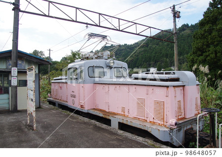 富山地方鉄道 有峰口駅 工事列車デキ12021 富山地方鉄道 有峰口駅 工事列車デキ12021 98648057
