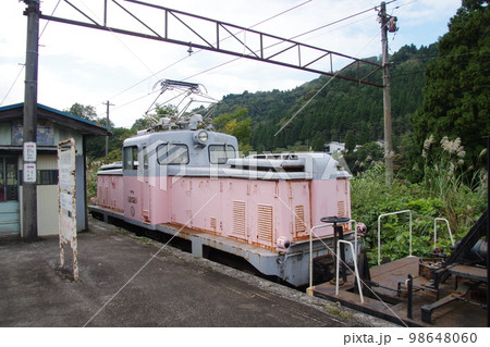 富山地方鉄道 有峰口駅 工事列車デキ12021 富山地方鉄道 有峰口駅 工事列車デキ12021 98648060