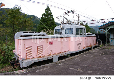 富山地方鉄道 有峰口駅 工事列車デキ12021 富山地方鉄道 有峰口駅 工事列車デキ12021 98649559