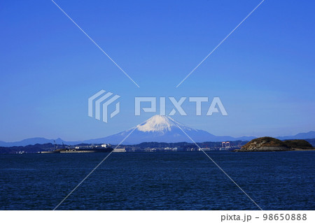冨嶽三十六景･上総ノ海路　1月富津90富士山と第一第二海堡・富津岬 98650888