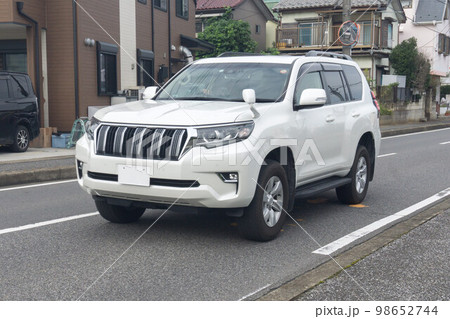 SUV多用途車 道路走行 SUV多用途車 道路走行 98652744