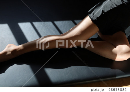 黒いレオタードの女 #6 98653082