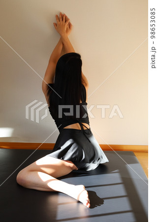 黒いレオタードの女 #3 98653085