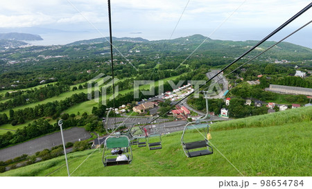 静岡県伊豆 大室山のリフト  0014 98654784