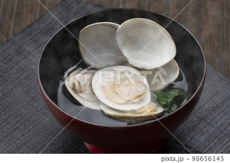 国産はまぐりのお吸い物 98656145