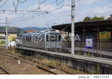 井原鉄道 神辺駅 ディーゼルカーIRT355-03 98657034