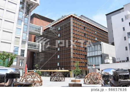 井筒屋前の広場 井筒屋前の広場 98657636