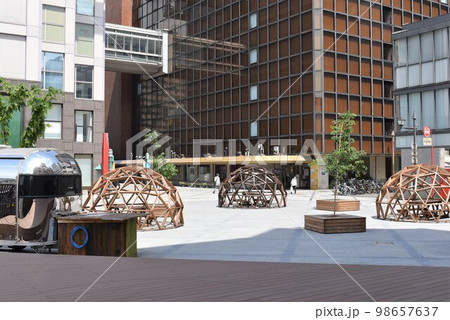 井筒屋前の広場 98657637