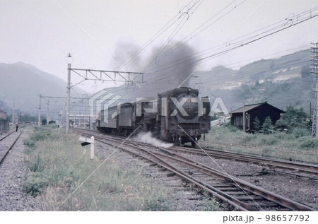 昭和43年 御殿場線D52旅客列車 電化前 神奈川県 古いカラー写真 昭和43年 御殿場線D52旅客列車 電化前 神奈川県 古いカラー写真 98657792