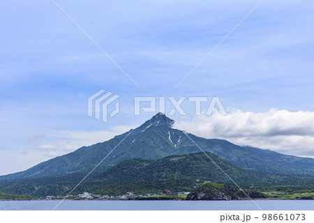北海道　利尻島　利尻山 98661073
