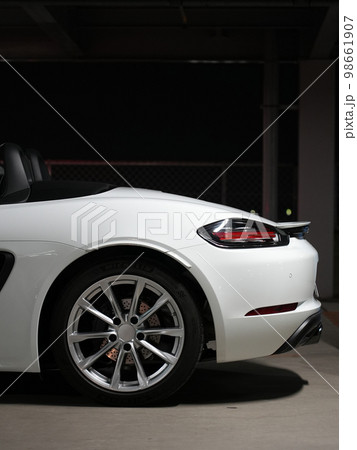 ポルシェ718ボクスター　タイヤ&ホイール　リアサイドショット 98661907