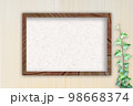 木目素材と額 98668374